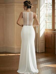 白色雪纺优雅修身连衣裙，串珠腰部美人鱼下摆婚纱 - 白色 - 查看 4