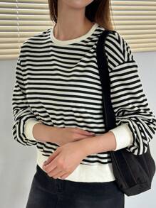 DAZY 女士宽松条纹圆领长袖运动衫 - 白色 - 查看 4