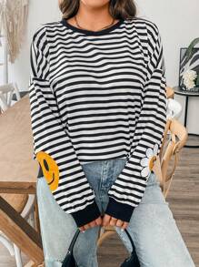 SHEIN Essnce Sudadera de mujer de talla grande con rayas negras y blancas, nueva moda de otoño, casual, deportiva y linda, tops de mujer de otoño de manga larga, sudaderas de otoño