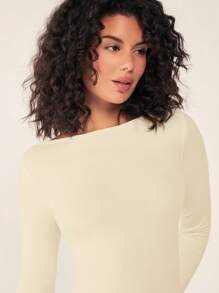 SHEIN BASICS 女士纯色简约日常圆领长袖 T 恤 - 杏色 - 查看 6