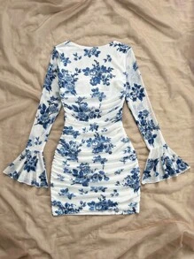 Soleia Women's Vacation Blue & White Floral Print Knit Mesh V-Neck Long Sleeve Ruffled Hem Mini Dress, Can Be Worn As Outer Or Layering