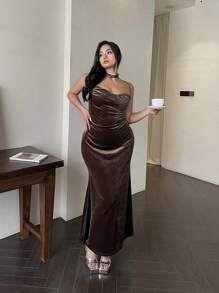 SHEIN Clasi 2pcs Plus Size Plain Long Sleeve Plush Coat & Sleeveless Ruched Dress Elegant Set - Brown - View 6