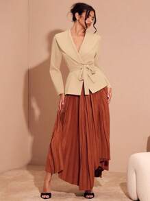 Zolique Abrigo elegante de dama corto y regular con cuello cruzado, cinturón en la cintura y chal de color amarillo cálido marrón