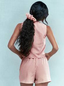 MISSGUIDED Textured Ribbed Buttoned Vest Top And Shorts Co-Ord With Scrunchie Christmas - Red and White - View 2