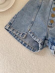 SHEIN Young Girl Fashion Setting Outfit Tailored For Stylish Young Ladies To Stand Out. A Striking Black Halter Top Paired With Specially Designed Denim Shorts Exudes Casual Elegance And Urban Charm. The Halter Top Adds A Touch Of Refinement And Allure, Accentuating A Beautiful Neckline And Providing A Flattering Fit. - Hot Pink - View 5