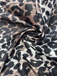 Flirla Blusa Plus Size Feminina de Verão com Estampa de Leopardo, Amarração na Frente e Bainha Franzida de Manga Bufante - Multicolorido - Visão 5