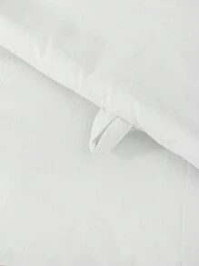1件蓬松保暖蝴蝶结四季通用被，如云般舒适的羽绒替代被，适合单人床、双人床和特大号床。 - 白色 - 查看 5