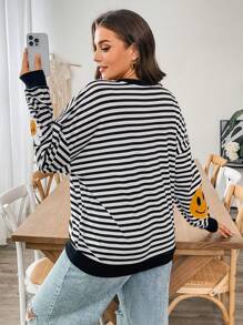 SHEIN Essnce Sudadera de mujer de talla grande con rayas negras y blancas, nueva moda de otoño, casual, deportiva y linda, tops de mujer de otoño de manga larga, sudaderas de otoño