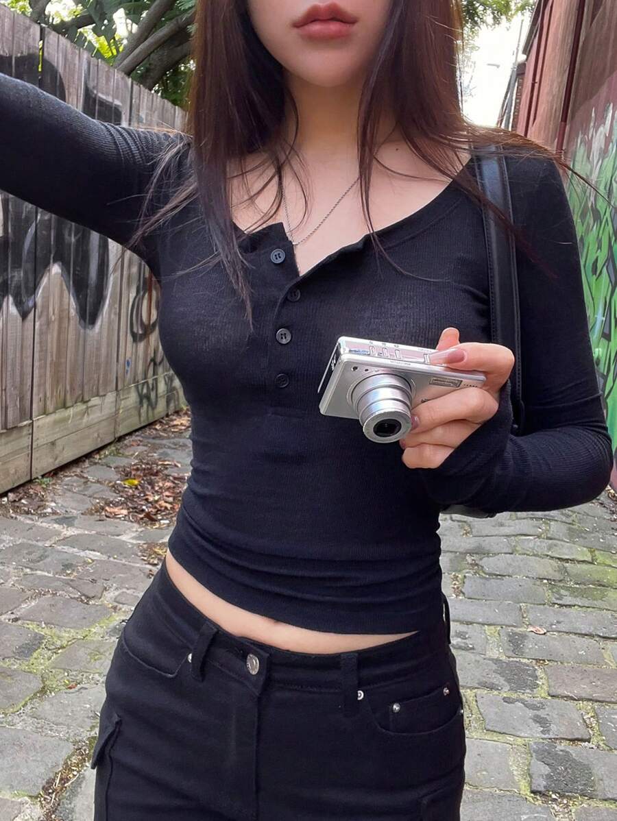 DAZY 女式纯色前扣长袖简约 T 恤，休闲黑色衣服 - 黑色 - 查看 1