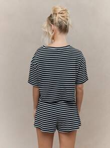 MISSGUIDED 条纹印花落肩 T 恤和短裤套装 - 黑與白 - 查看 2
