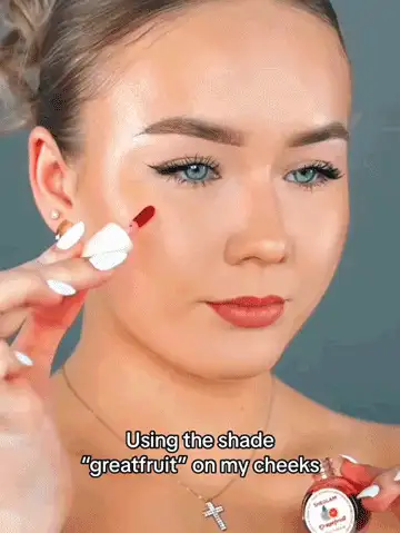 SHEGLAM For The Flush 唇頰兩用唇彩-It'S Chili 持久啞光唇彩 易於使用輕盈腮紅 保濕唇彩 液體唇膏 液體唇膏 品牌 美容 化妝 化妝品 適合女性與女孩 完美搭配冬季 Y2K 時尚 流行 生日禮物 假期 派對準備就緒 最佳顏色