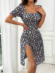 Breezaya Đầm tay ngắn cổ vuông in hoa xẻ cao - Xanh đậm - Xem 4