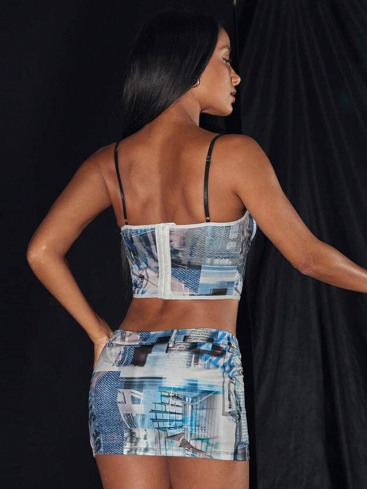 Blue Knit Denim Effect Newsprint Patterned Low Waist Mini Skirt, Women Casual Elastic Waist Skirt For Spring Summer