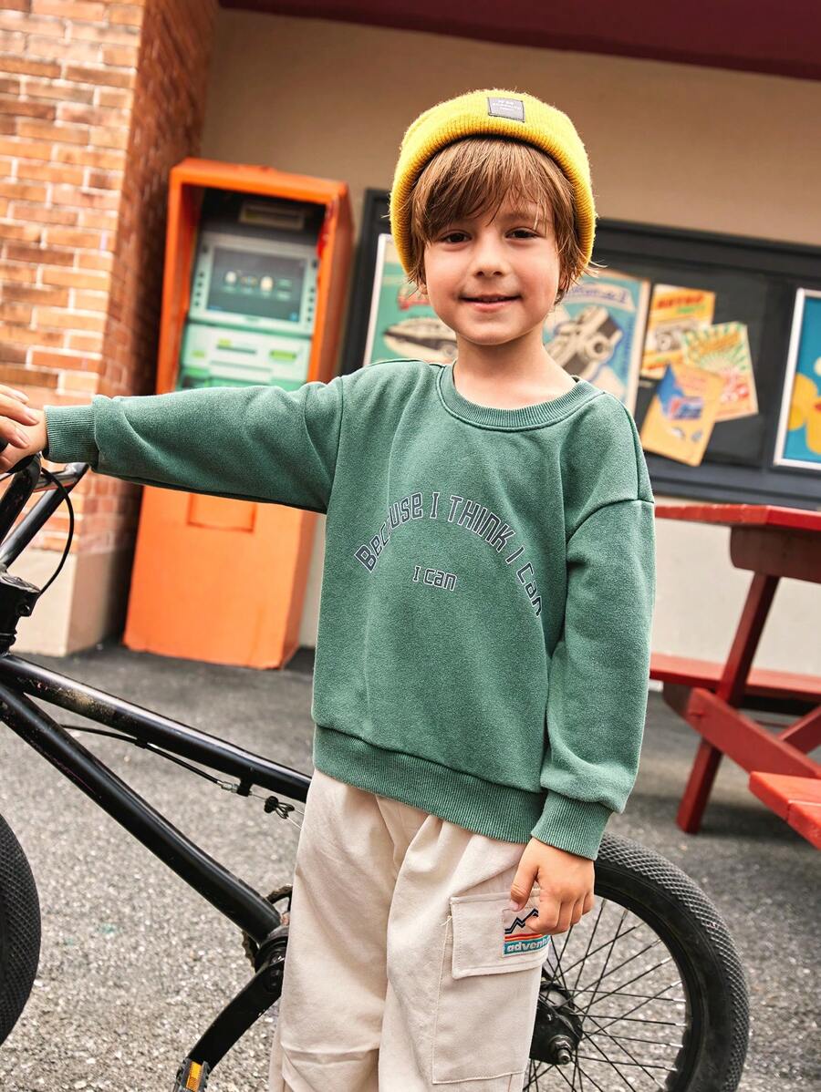 SHEIN 年轻男孩绿色字母印花复古罗纹圆领运动衫，户外室内休闲装