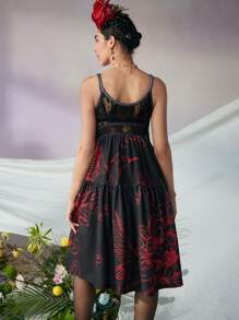 KATHARSIS Frida Kahlo X SHEIN X Designer 对比色蕾丝花卉印花吊带连衣裙，节日、派对、感恩节、生日服装，春夏、节日 - 黑色 - 查看 2