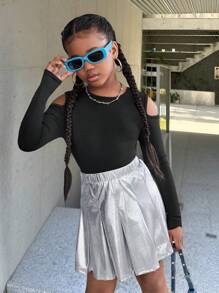 Conjunto de 2 piezas de top de manga larga con hombros abiertos y falda plisada sólida de moda urbana para niña preadolescente