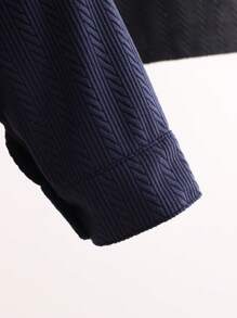 SHEIN 2 件男孩休闲学院风口袋条纹字母按扣贴片羽绒衬衫，适合外出和日常生活，秋冬季 - 彩色 - 查看 3