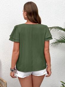 SHEIN VCAY 大码分层荷叶边 V 领短袖衬衫