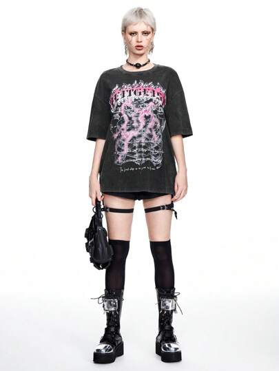 Grunge Punk Damen Punk T-Shirt mit abgerissenem Look und Muster von Flammen & Blitzen