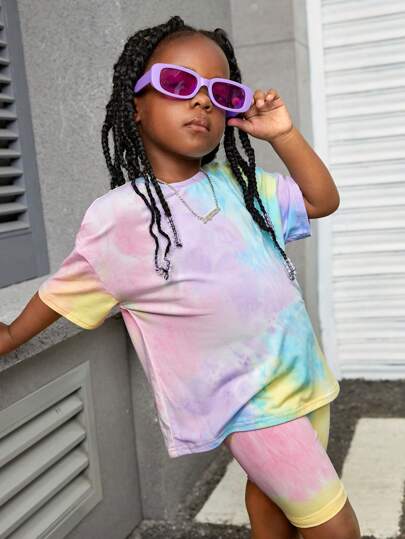 SHEIN 年轻女孩时尚运动扎染圆领短袖短裤套装，春夏