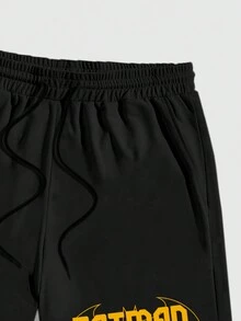 ROMWE MEN Batman X ROMWE 男士休闲动漫英雄人物与字母印花落肩抽绳连帽衫和短裤运动服套装 - 黑色 - 查看 5