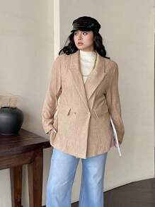 SHEIN Clasi Blazer de rayas con textura a la moda, con cuello de solapa, manga larga y bolsillo, talla grande - Albaricoque - Ver 4
