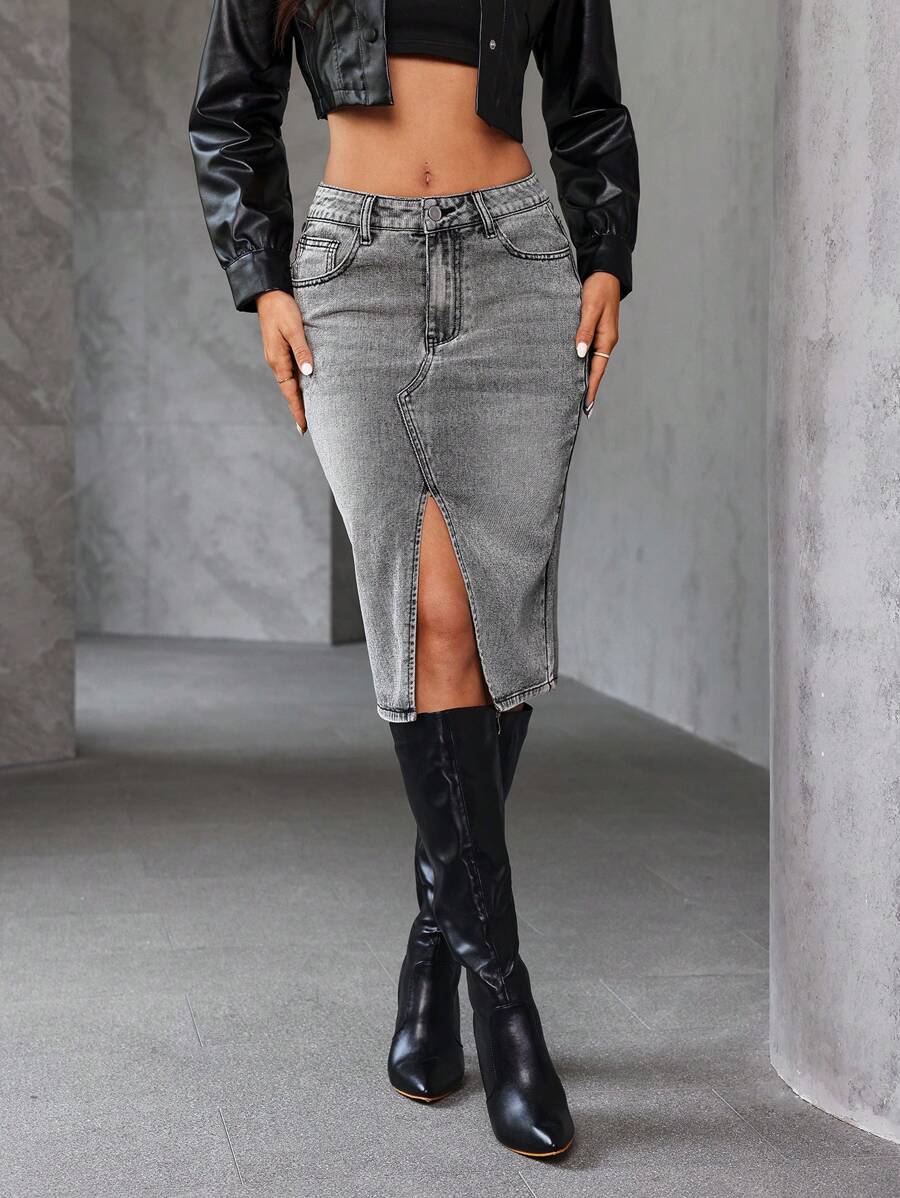 SHEIN Essnce تنورة جينز ممزقة للنساء مع شق