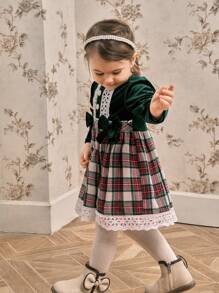 Đầm dài tay kẻ sọc có nơ cho bé gái - Màu xanh lá cây đậm - Xem 6