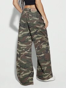 SUMWON WOMEN Street Loose Fit Camo Baggy Trousers