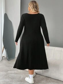 SHEIN CURVE+ Váy len dệt kim gân màu trơn cỡ lớn cho nữ, váy mùa thu - màu đen - Xem 2