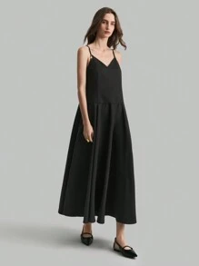 Ontre Black Spaghetti Strap Decor Elegant Pleated Dress Flowy Dress