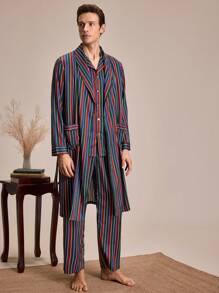 SHEIN EverLounge Bata de baño casual holgada con cuello de chal a rayas, manga larga y bolsillo para hombre
