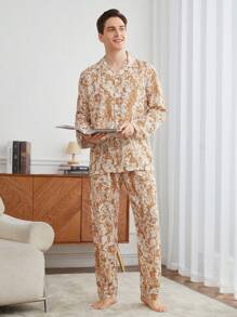 Traje informal de estar en casa con camisa y pantalones de impresión completa con botones para hombre