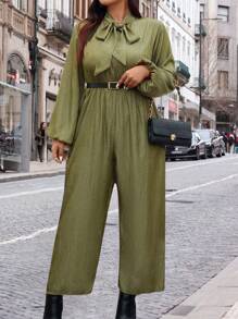 SHEIN Clasi Salopetă elegantă pentru femei de mărime mare, cu decolteu în V, cu mânecă lanternă, cu picior lat, primăvară și vară - Verde Armată - Vizualizare 7