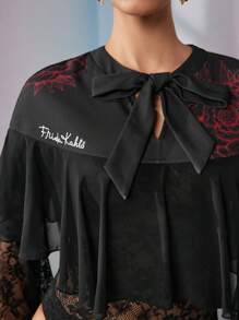 KATHARSIS Frida Kahlo X SHEIN X Designer Body con volantes y encaje en capas, con estampado floral y de letras, ideal para vacaciones, Acción de Gracias, primavera y festivales - Negro - Ver 7