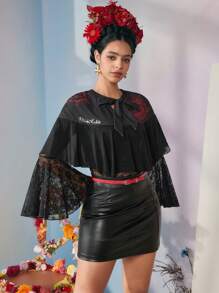 KATHARSIS Frida Kahlo X SHEIN X Designer Body con volantes y encaje en capas, con estampado floral y de letras, ideal para vacaciones, Acción de Gracias, primavera y festivales - Negro - Ver 5