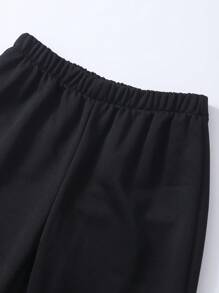 SHEIN Tween Girls Dark Gothic Rhinestone Flame Pattern Flared Sweatpants