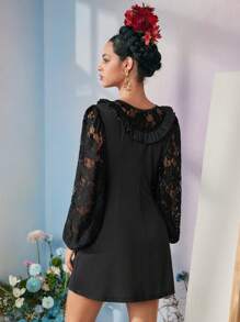 Frida Kahlo X SHEIN X Designer KATHARSIS 花朵和字母图案蕾丝拼布灯笼袖短裙，节日，派对，感恩节，生日服装，春季，节日 - 黑色 - 查看 2