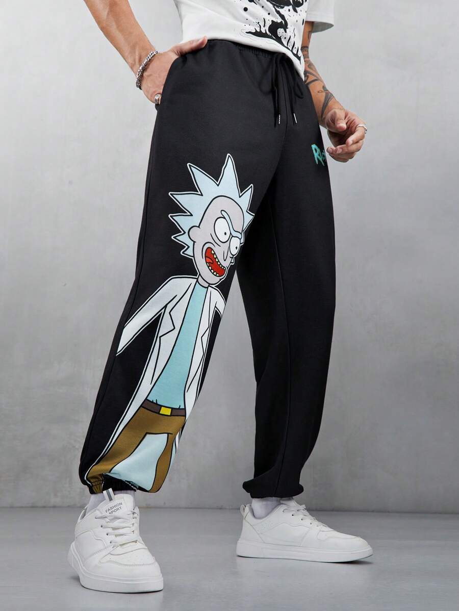 Rick and Morty X SHEIN Pantalones deportivos casuales para hombre con estampado de personaje de dibujos animados y letra, cintura con cordón, bolsillos laterales - Negro - Ver 1
