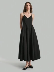 Ontre Black Spaghetti Strap Decor Elegant Pleated Dress Flowy Dress
