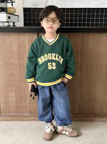 SHEIN 2 piezas Conjunto informal de deportes para niño joven, calle universitaria fresca y linda con sudadera con gráficos de letras y números + pantalones, adecuado para uso diario, escuela, salidas, ejercicio, primavera y otoño