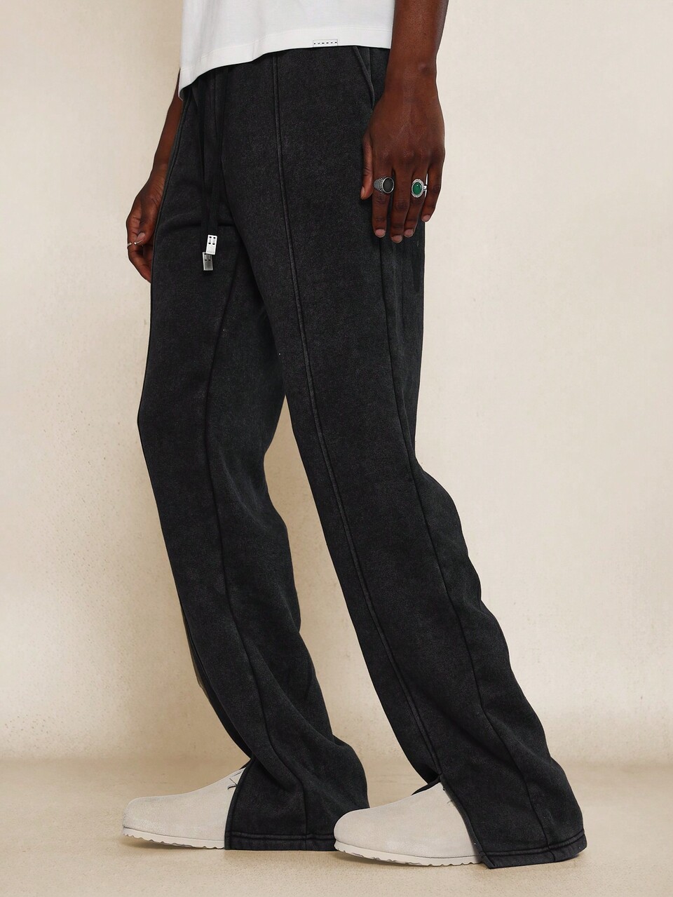Jogginghose mit hoher Taille, weitem Bein und ausgestelltem Bein