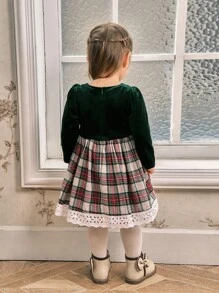 Đầm dài tay kẻ sọc có nơ cho bé gái - Màu xanh lá cây đậm - Xem 2