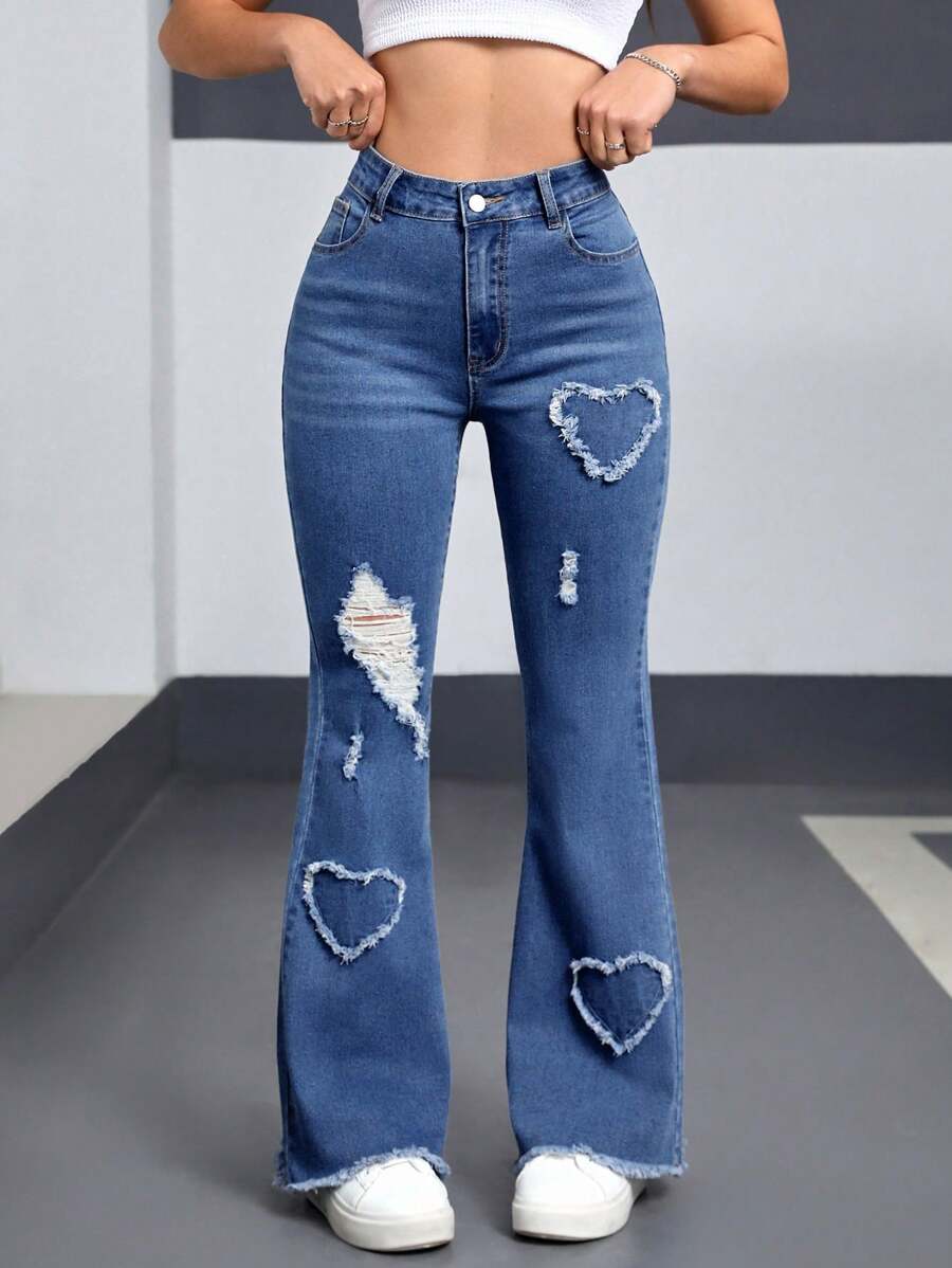 SHEIN EZwear Damen Jeans mit Teddybär-Motiv, Knopfleiste vorne, mehreren Taschen, Used-Look, ausgefranster Kante
