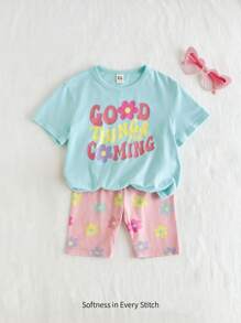 Cozy Pixies 2 件彩色花卉字母印花圆领落肩上衣和休闲短裤套装，适合年轻女孩