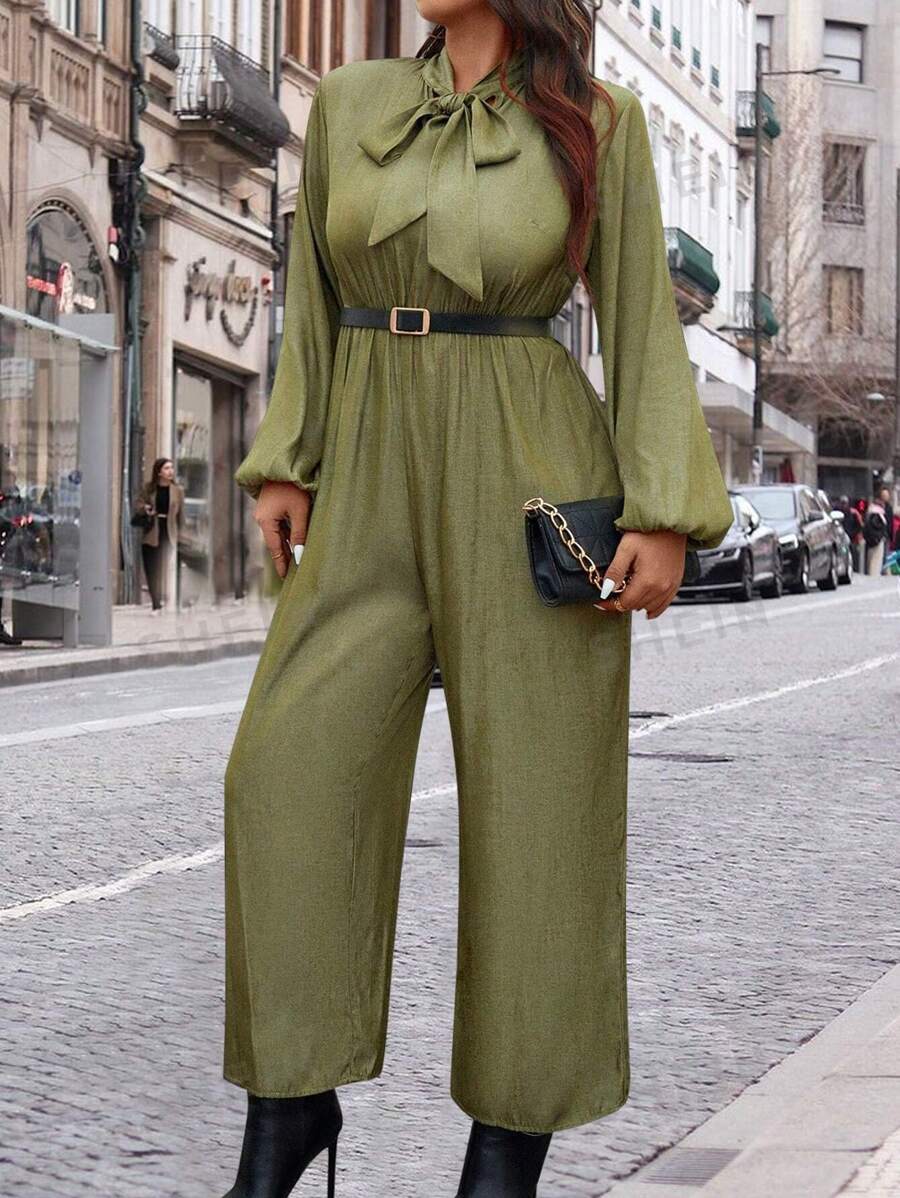 SHEIN Clasi Salopetă elegantă pentru femei de mărime mare, cu decolteu în V, cu mânecă lanternă, cu picior lat, primăvară și vară - Verde Armată - Vizualizare 1