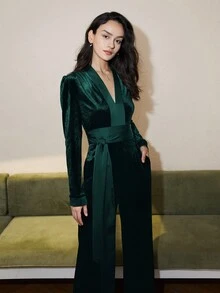 Women V-Neck Long Sleeve Velvet Cinched Waist Elegant Old Money Style Jumpsuit, Business Casual & Vacation Outfits