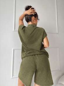 SHEIN SXY 2 piezas Conjunto de sudadera vintage de estilo desgastado y pantalones cortos de pierna ancha de verano, conjunto informal