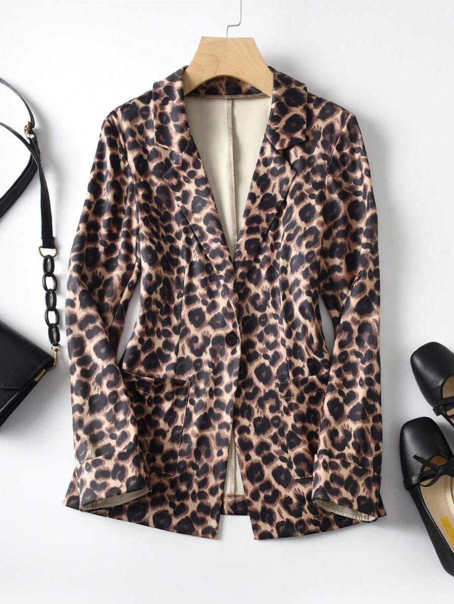 Chiquease Blazer à manches longues avec boutons et col châle imprimé léopard