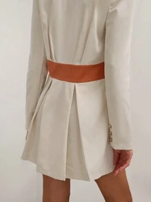 COSMINA 女士纯色缺口领长袖正面纽扣仿口袋简约熊西装夹克 - 彩色 - 查看 9